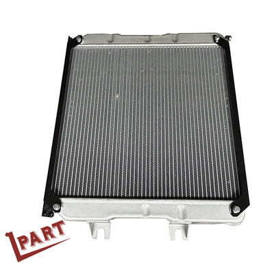 Parties de refroidissement de chariot élévateur à fourche Radiateur en aluminium à bon rendement